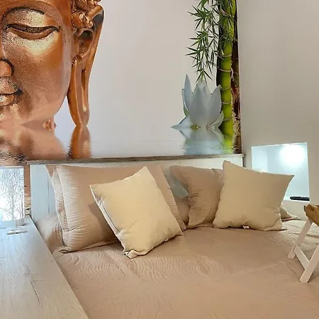 Apartment Inside The Wave Ii *